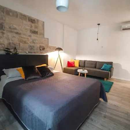 Julije Rooms Guest house 3*